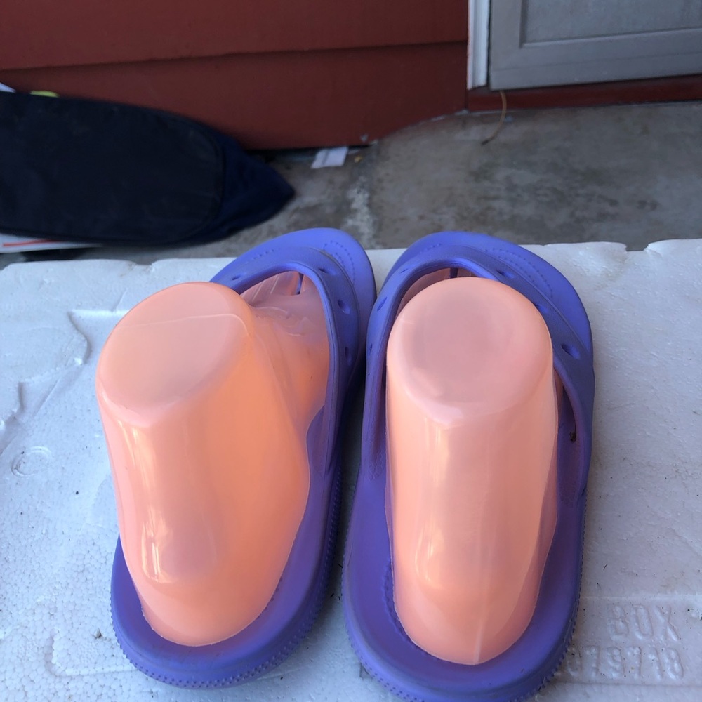 Crocs Classic Women’s Flip Flops Solid Digital Violet Size W9 - Picture 7 of 16